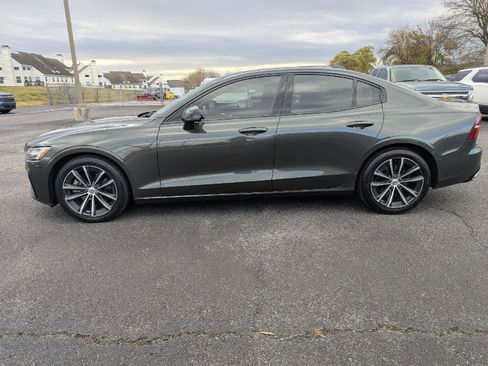 Used 2022 Volvo S60 B5 Inscription image 5