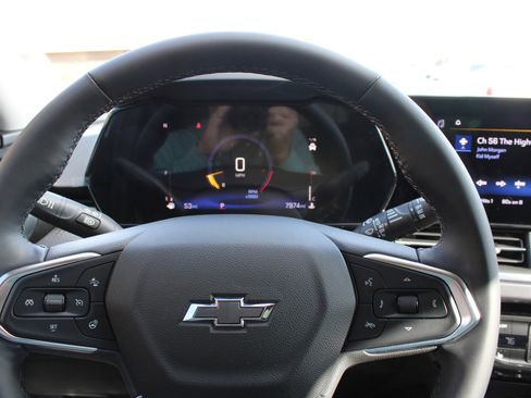 Used 2025 Chevrolet Trax ACTIV w/ Driver Confidence Package image 27