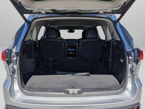 Used 2018 Toyota Highlander XLE image 33