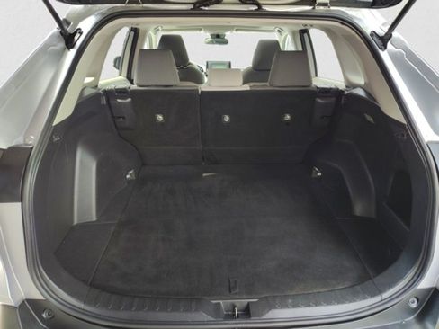Used 2019 Toyota RAV4 XLE AWD/4WD image 19