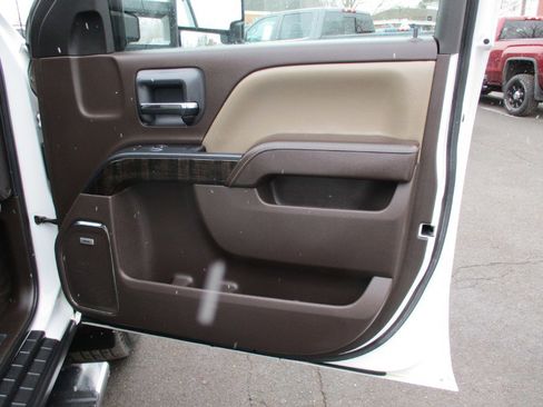 Used 2015 GMC Sierra 2500 Denali w/ Driver Alert Package image 27