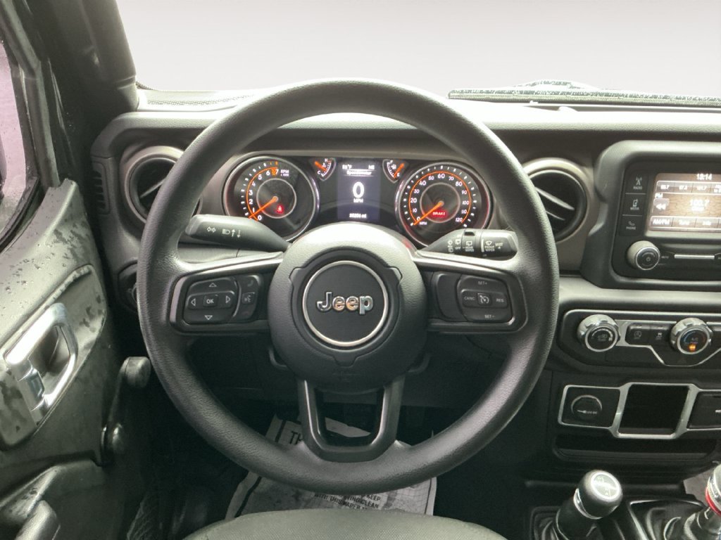 Used 2018 Jeep Wrangler Unlimited Sport AWD/4WD image 12