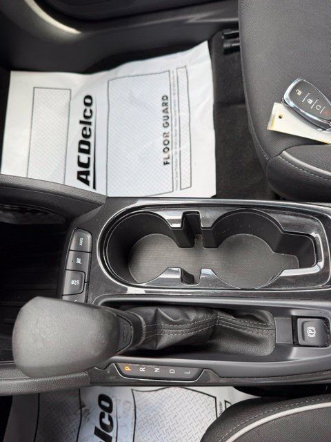 Used 2025 Chevrolet TrailBlazer LT AWD/4WD image 28