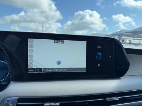 Used 2023 Hyundai Palisade Limited FWD image 18