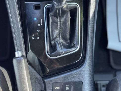 Used 2018 Toyota Corolla iM image 19