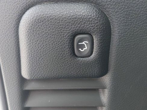 Used 2018 Jeep Grand Cherokee High Altitude AWD/4WD image 22