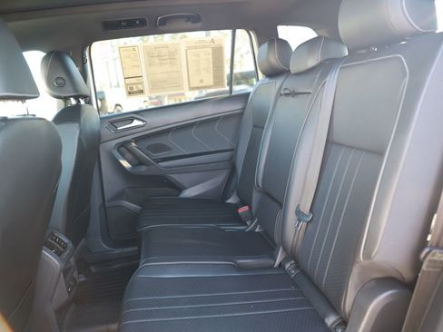 Used 2023 Volkswagen Tiguan SE R-Line image 32