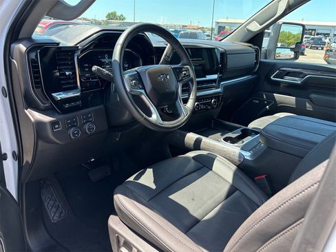 Used 2025 Chevrolet Silverado 2500 LTZ w/ Trail Boss Package image 10