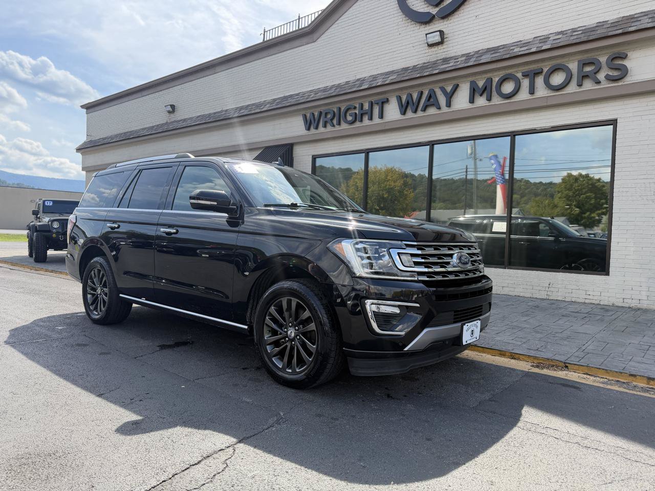 Used 2019 Ford Expedition Limited w/ Driver Assistance Package RWD image 1