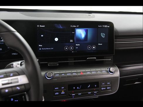 Certified 2024 Hyundai Kona SEL w/ Convenience Package image 9