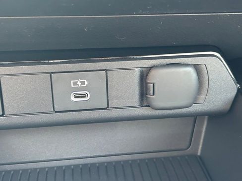 New 2026 Toyota Prius XLE FWD image 29