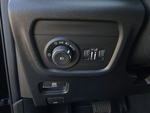 New 2025 Jeep Grand Cherokee Limited image 13