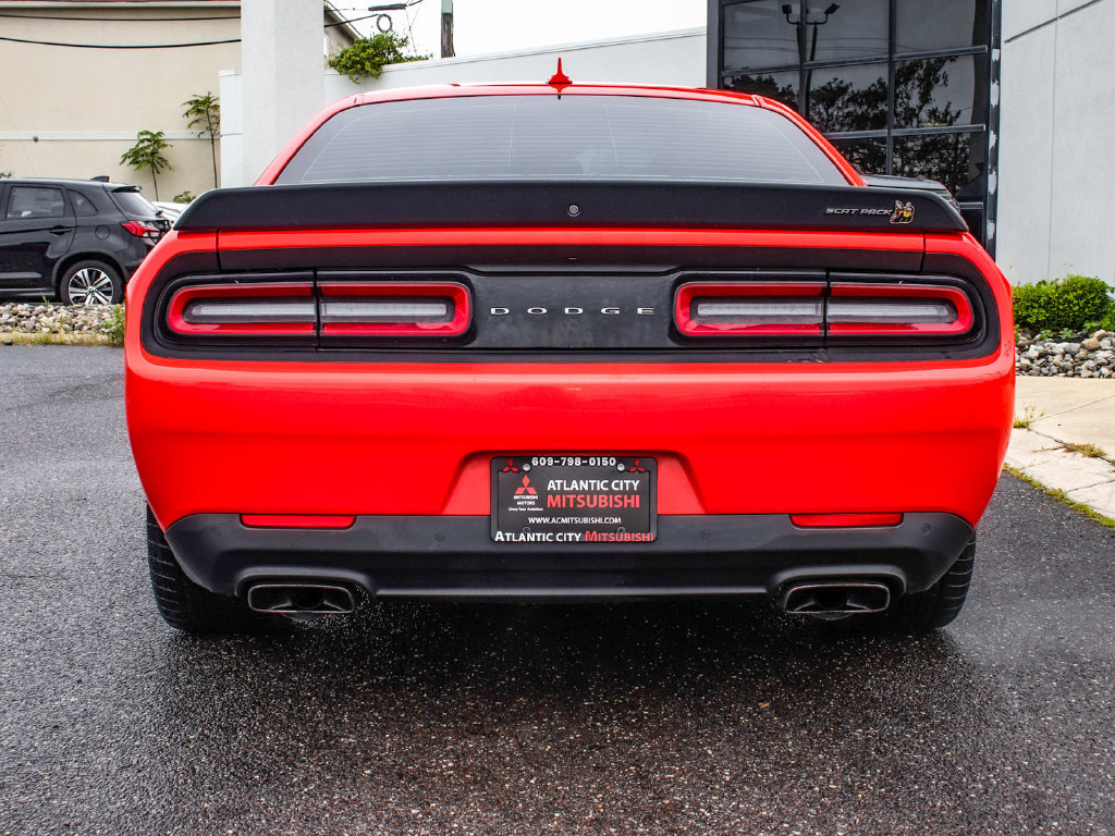 Used 2022 Dodge Challenger R/T Scat Pack RWD image 5