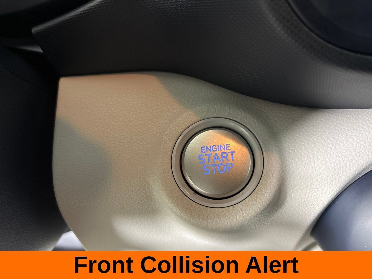 Used 2023 Hyundai Venue Limited FWD image 16