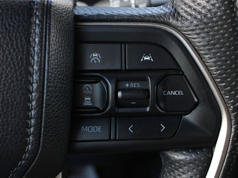 Used 2024 Toyota Tacoma SR5 AWD/4WD image 29