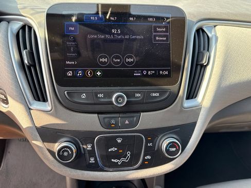Used 2022 Chevrolet Malibu LS FWD image 23