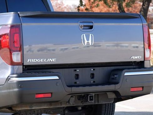 Used 2018 Honda Ridgeline RTL-E image 22