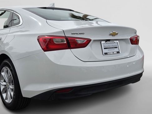 Used 2023 Chevrolet Malibu LT FWD image 4