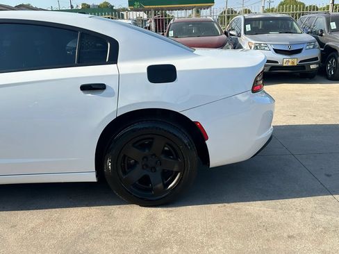 Used 2019 Dodge Charger Police w/ Street Appearance Group RWD image 10