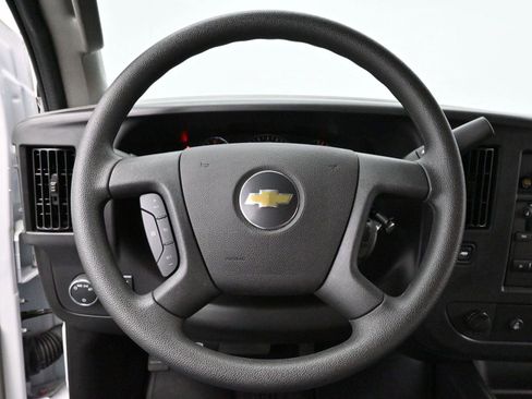 Used 2025 Chevrolet Express 3500 LT w/ LT Preferred Equipment Group image 14