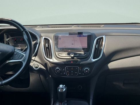 Used 2020 Chevrolet Equinox LT AWD/4WD image 17