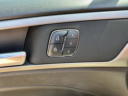 Used 2016 Ford Fusion SE w/ Equipment Group 202A image 8