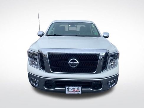 Used 2018 Nissan Titan SL image 8