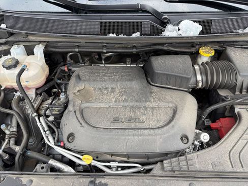 Used 2025 Chrysler Pacifica Select image 30