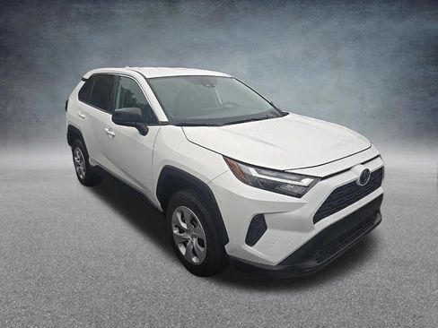 Used 2025 Toyota RAV4 LE AWD/4WD image 2