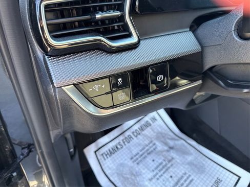Certified 2025 Kia Sportage LX AWD/4WD image 38