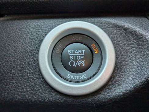 Used 2016 RAM 1500 Laramie w/ Convenience Group image 21