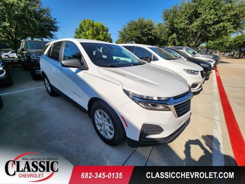 Used 2022 Chevrolet Equinox LS w/ LS Convenience Package FWD image 1