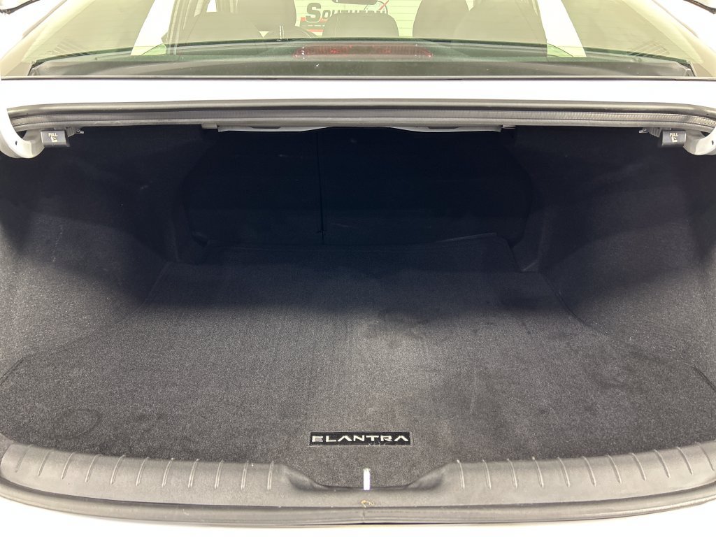 Used 2024 Hyundai Elantra SEL w/ Convenience Package FWD image 20