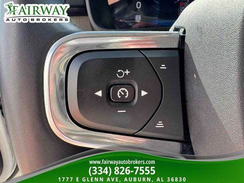 Used 2024 Volvo XC40 B5 Plus w/ Climate Package image 17