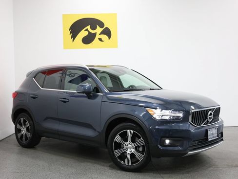 Used 2021 Volvo XC40 T5 Inscription w/ Protection Package AWD/4WD image 2