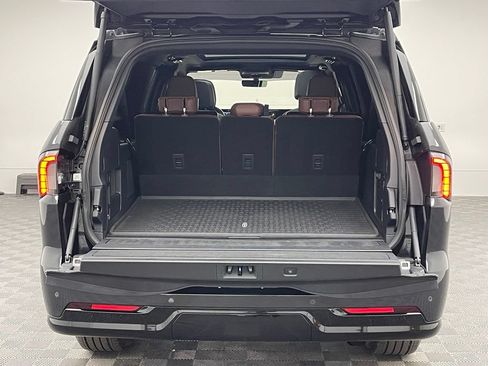 Used 2025 Lincoln Navigator L Reserve AWD/4WD image 12