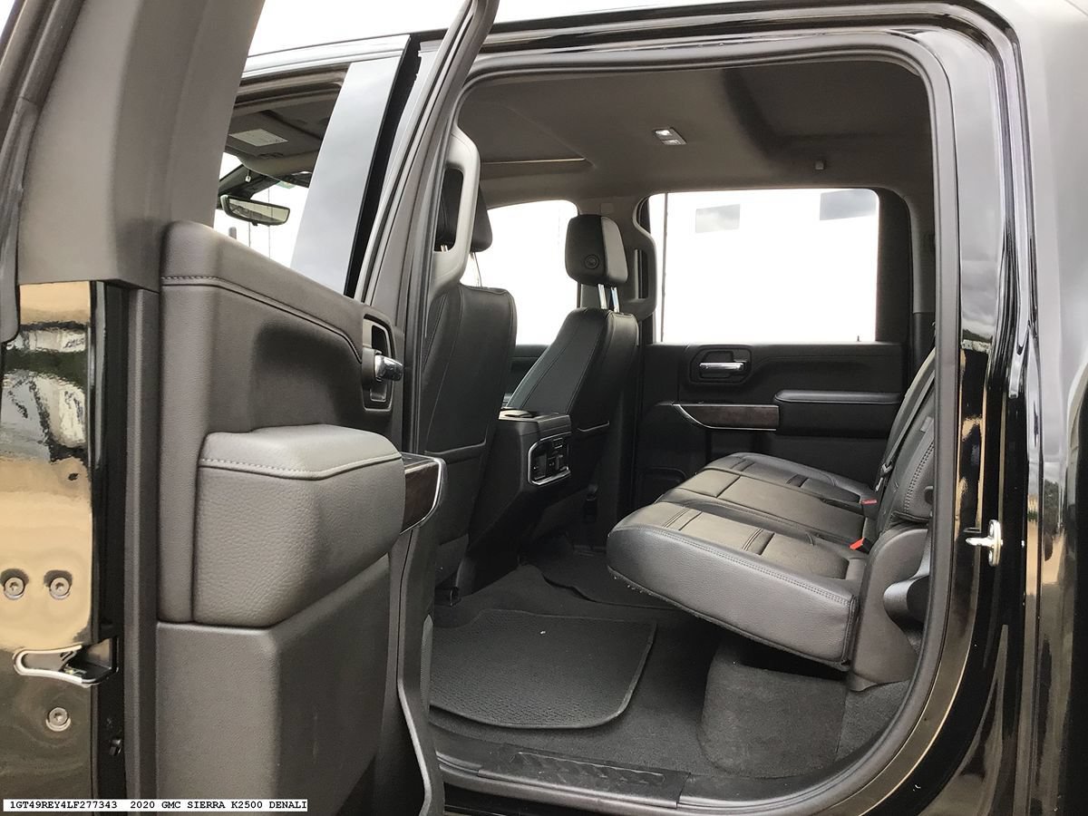 Used 2020 GMC Sierra 2500 Denali w/ Denali Ultimate Package AWD/4WD image 9