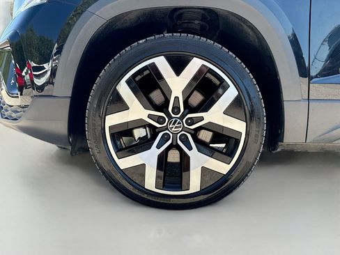 Used 2022 Volkswagen Taos SEL AWD/4WD image 41