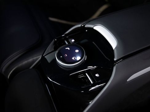Used 2025 Ferrari Purosangue AWD/4WD image 47