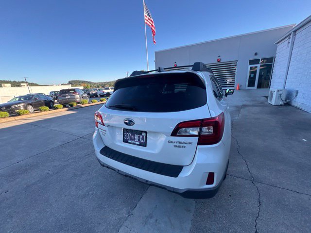 Used 2017 Subaru Outback 3.6R Limited AWD/4WD image 14
