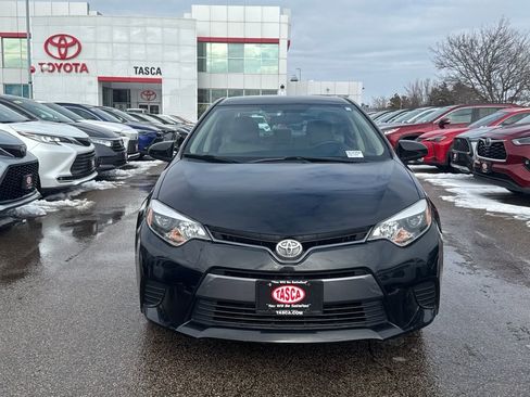 Used 2015 Toyota Corolla LE image 2