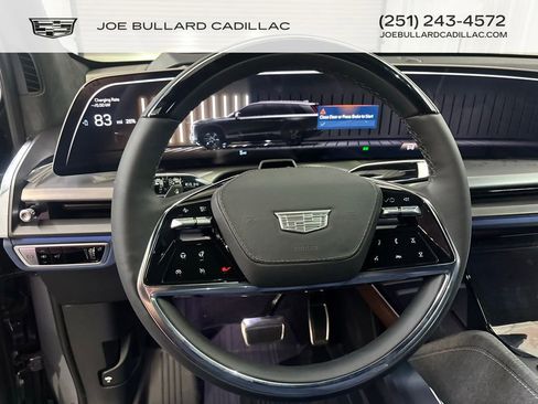 New 2026 Cadillac Vistiq Premium Luxury w/ LPO, Floor Liner Package image 11