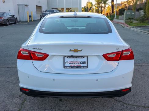 Used 2025 Chevrolet Malibu LT image 4