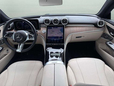 Used 2024 Mercedes-Benz CLE 300 4MATIC Coupe image 4