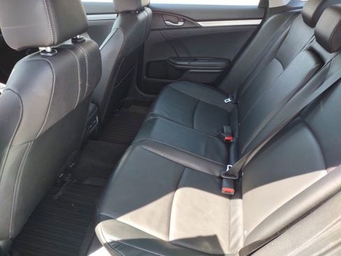 Used 2017 Honda Civic Touring image 19