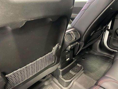 Used 2026 Jeep Wrangler Unlimited Rubicon w/ Safety Group image 15