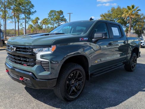 Used 2025 Chevrolet Silverado 1500 LT Trail Boss w/ Convenience Package II image 8