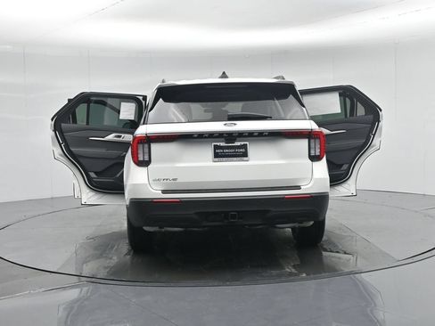 New 2026 Ford Explorer Active RWD image 32