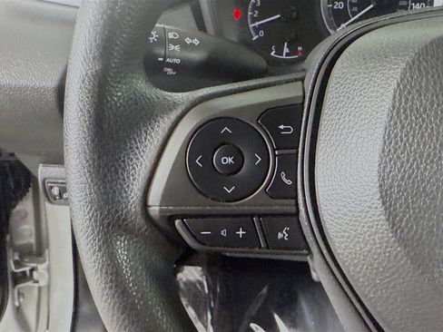 Used 2021 Toyota Corolla LE FWD image 14