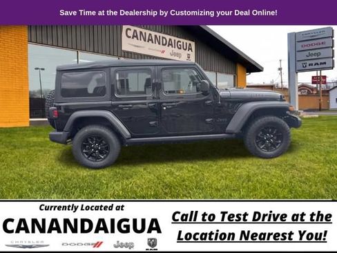 Used 2022 Jeep Wrangler Unlimited Sport AWD/4WD image 5